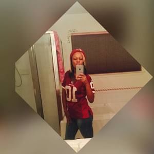 Meet your Posher, Nikki